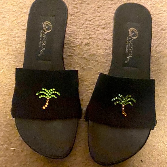 Onesole - Picture 1 of 4